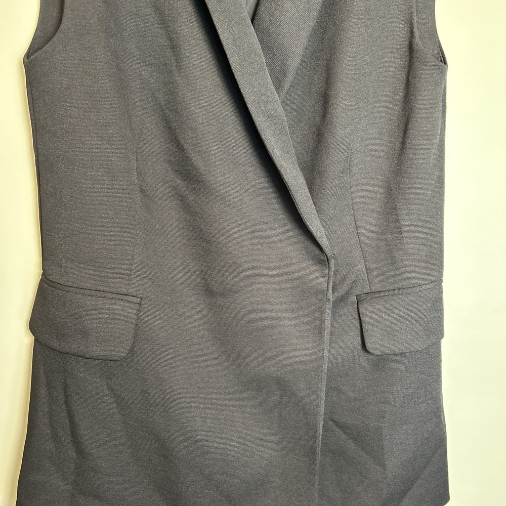 White House Black Market tailored sleeveless Vest Asymmetric front w button XS - Picture 5 of 14